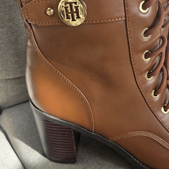 Tommy Hilfiger Block Heel Booties - Picture 2 of 9